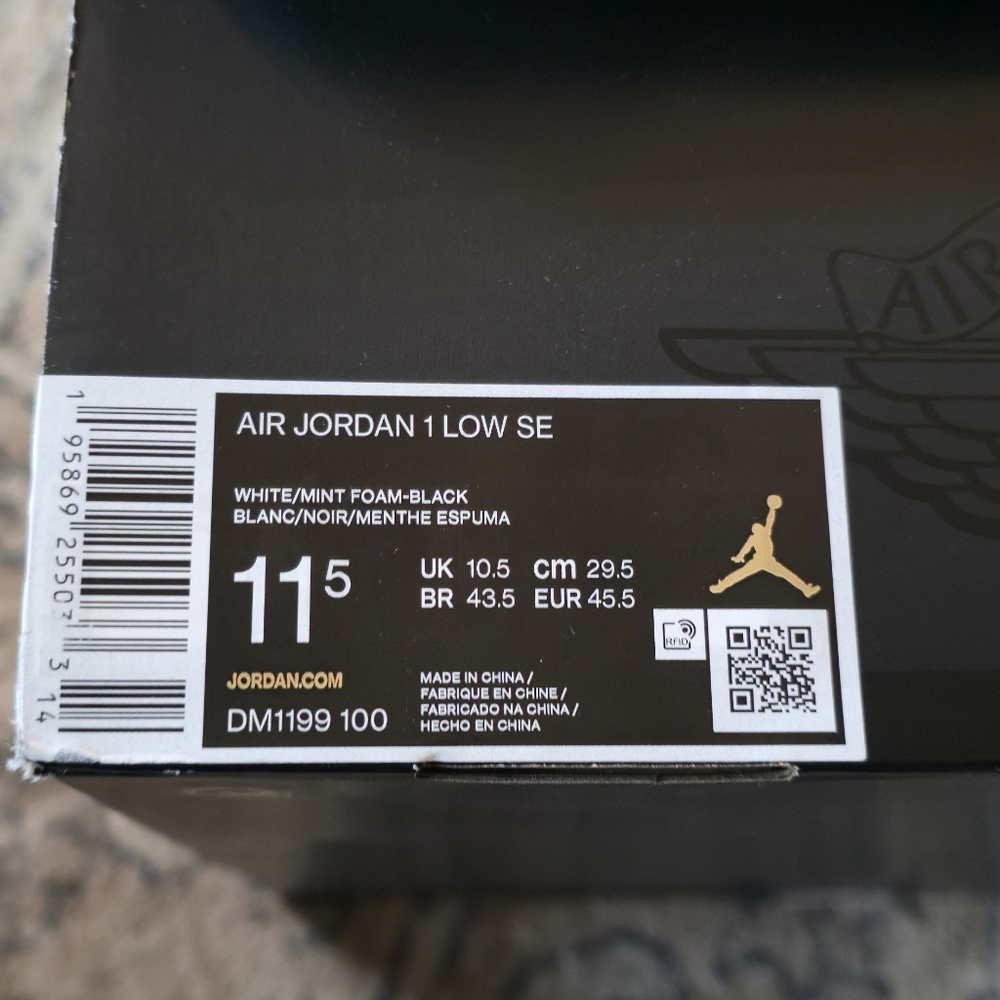 Nike Air Jordan 1 Dark Iris - Picture 7 of 7